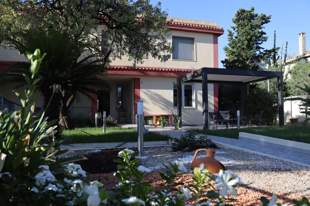 Bed&Breakfast Villa Nora Quartu SantʼElena Exterior foto
